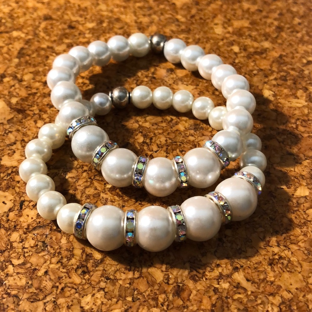 Bracelets - Picture 7 of 8